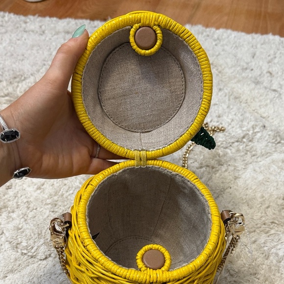 NWT Michael Kora Yellow Pineapple-Shaped Woven Bag - Picture 2 of 7